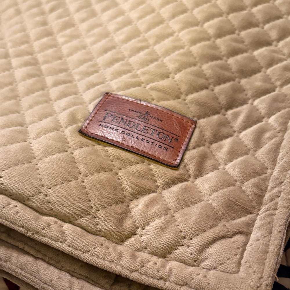 Pendleton Quilted Beige Blanket